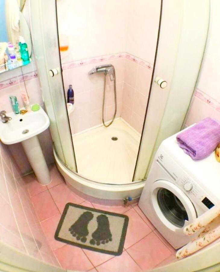 3 кімнатні та 2кімнатні з великою ванною на кірова Apartment *
