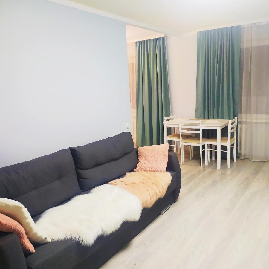3 кімнатні та 2кімнатні з великою ванною на кірова Apartment