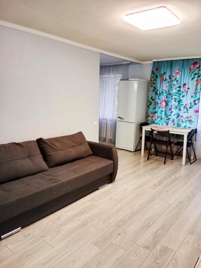 3 кімнатні та 2кімнатні з великою ванною на кірова Apartment